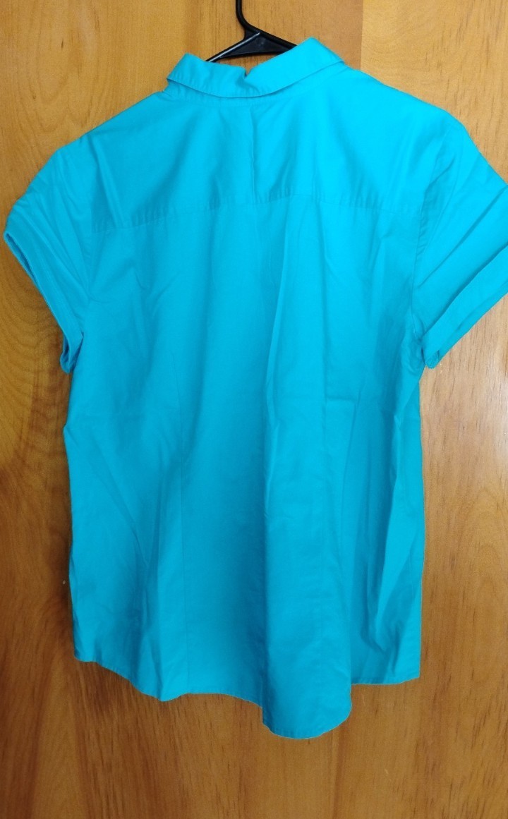 Liz Claiborne Women’s XL Blue Solid Stretch SS Collared Button-Up Blouse