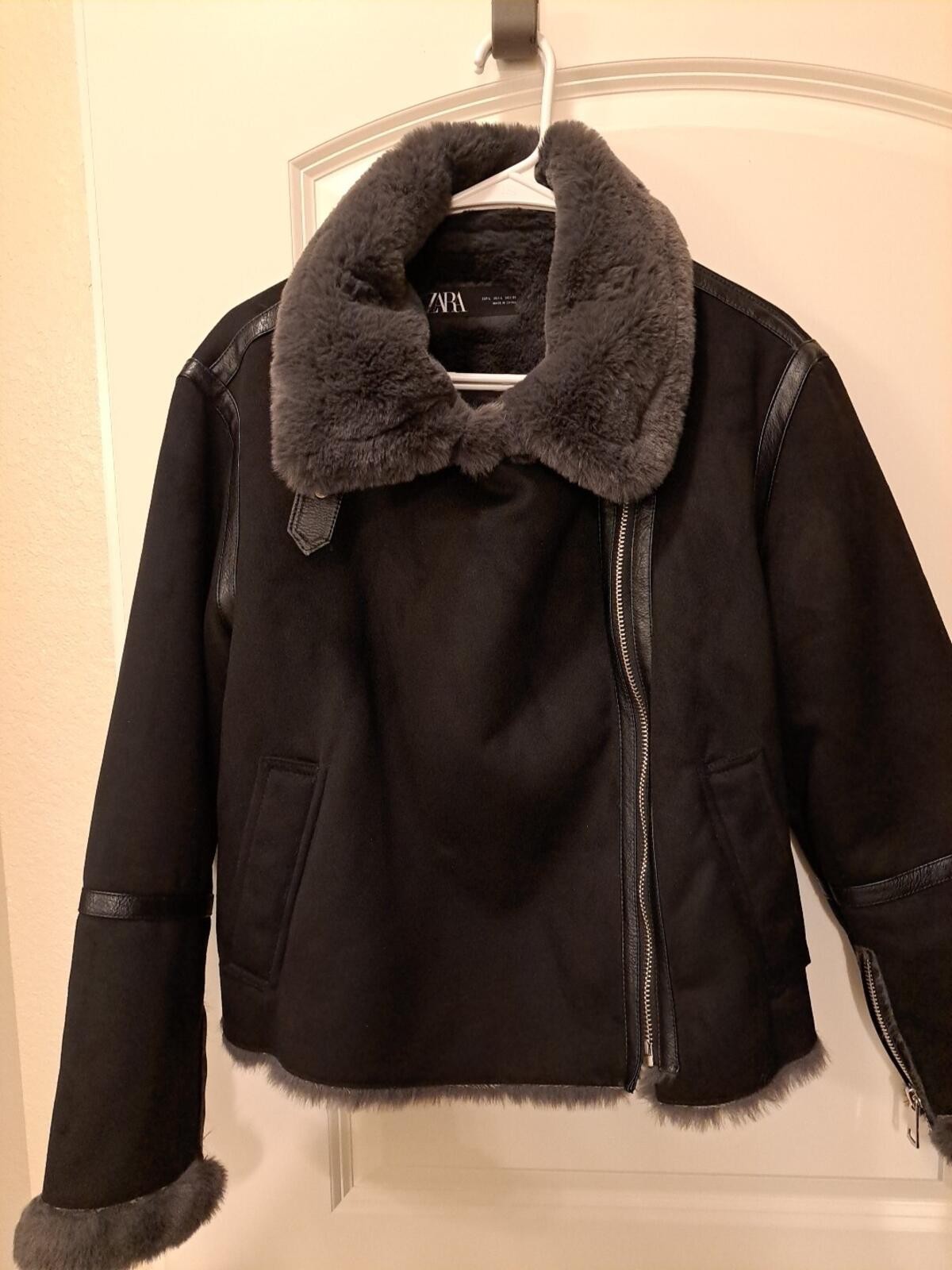 Zara Faux Fur Moto Jacket Black Size L Short EUC 100% Returns Accepted